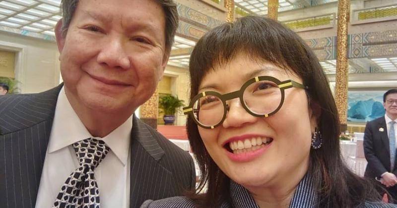 Instagram/prof.stellachristie